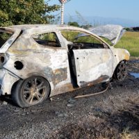 Borgaro: bruciata auto nella notte in via Bertino, “sembravano colpi di pistola”