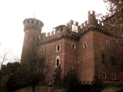torino-parco_del_valentino-rocca_medioevale-2