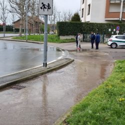 Borgaro: rotonda allagata in via Gramsci