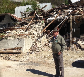 Una delegazione alpina di Borgaro e Caselle in visita ad Arquata del Tronto